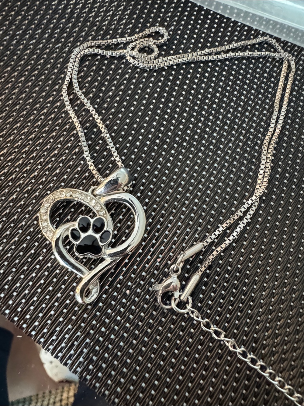 Silver Paw Print Heart Pendant Necklace 18”-20”.